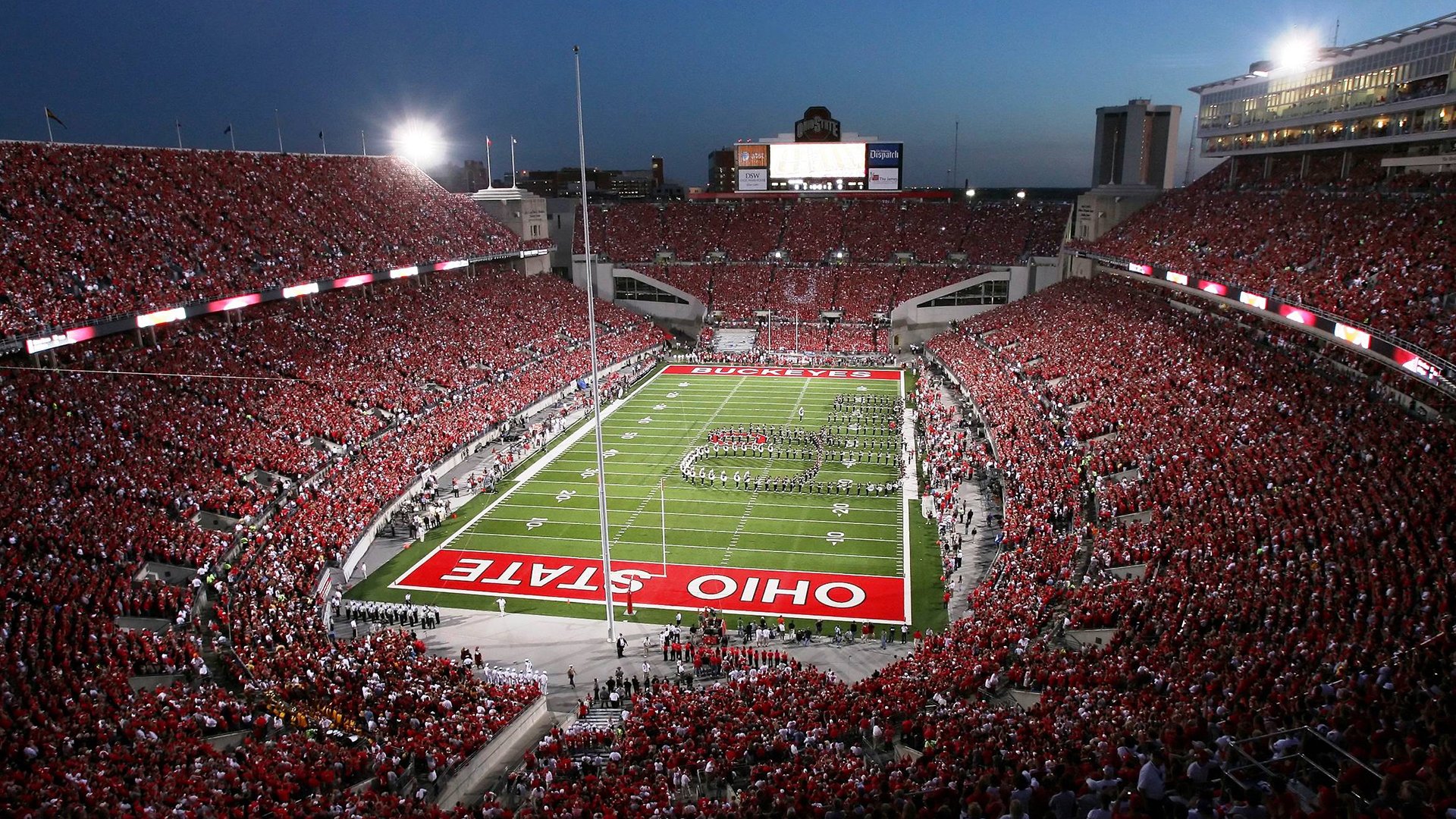 中国足球职业俱乐部参与社区足球节活动,基层足球协会组织机构